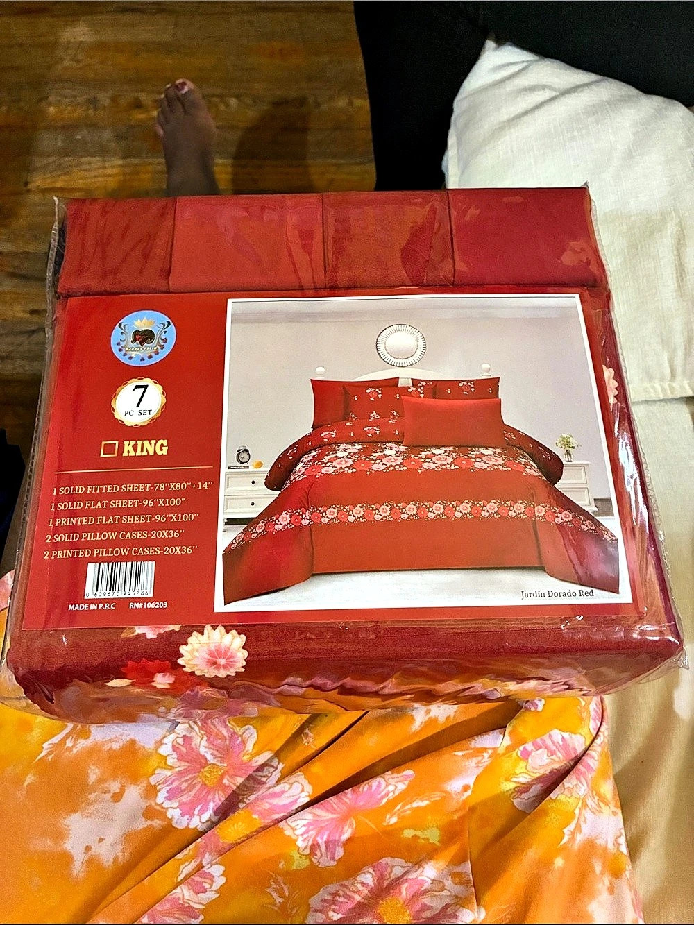 O KING Floral Comforter Set NWT Red & White